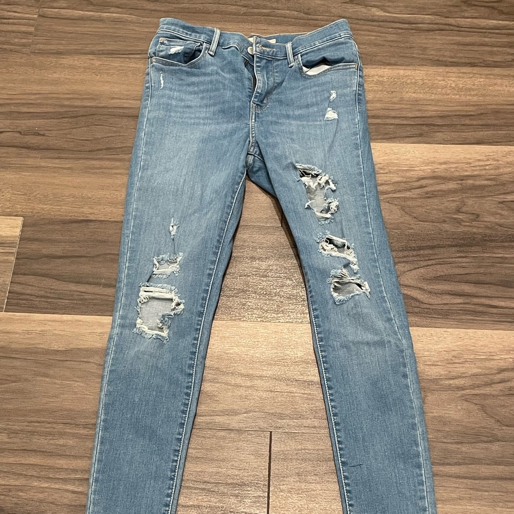Levi’s 720 Highrise Super Skinny Jean